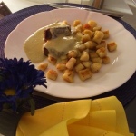 Filet com molho de gorgonzola e nhoque