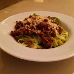 Espaguete de Abobrinha a Bolonhesa