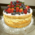 Naked Cake com recheio de cocada