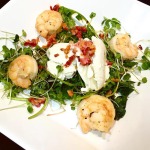 Salada de Camarão com Sorvete de gorgonzola e bacon