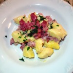 Nhoque de mandioquinha com Linguiça Blumenau