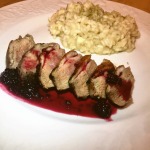 Magret de Pato com molho de amoras selvagens